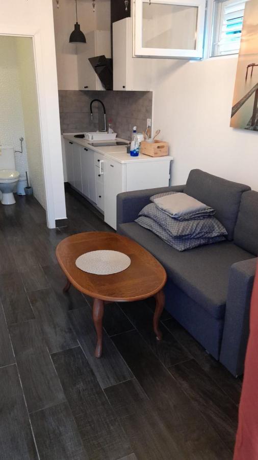 Apartmani Aneri Vir Eksteriør bilde